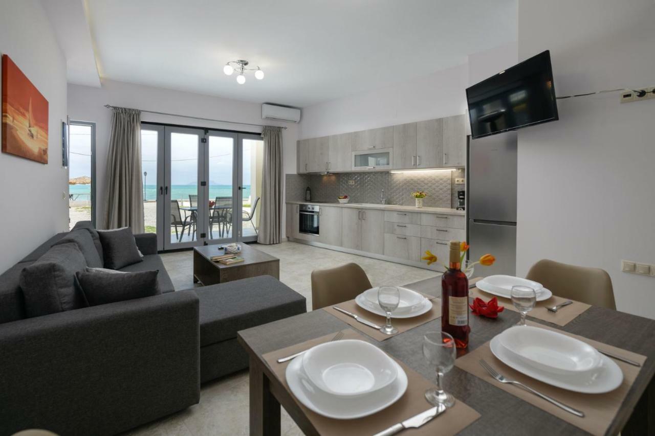 Coral Sea Apartment Kókinosz Pírgosz Kültér fotó